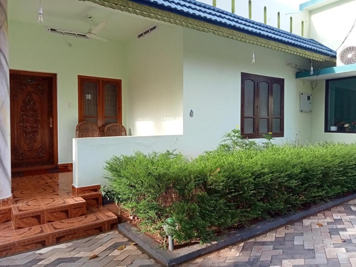 Bed and Breakfast Lavender Residency à Varkala Extérieur photo