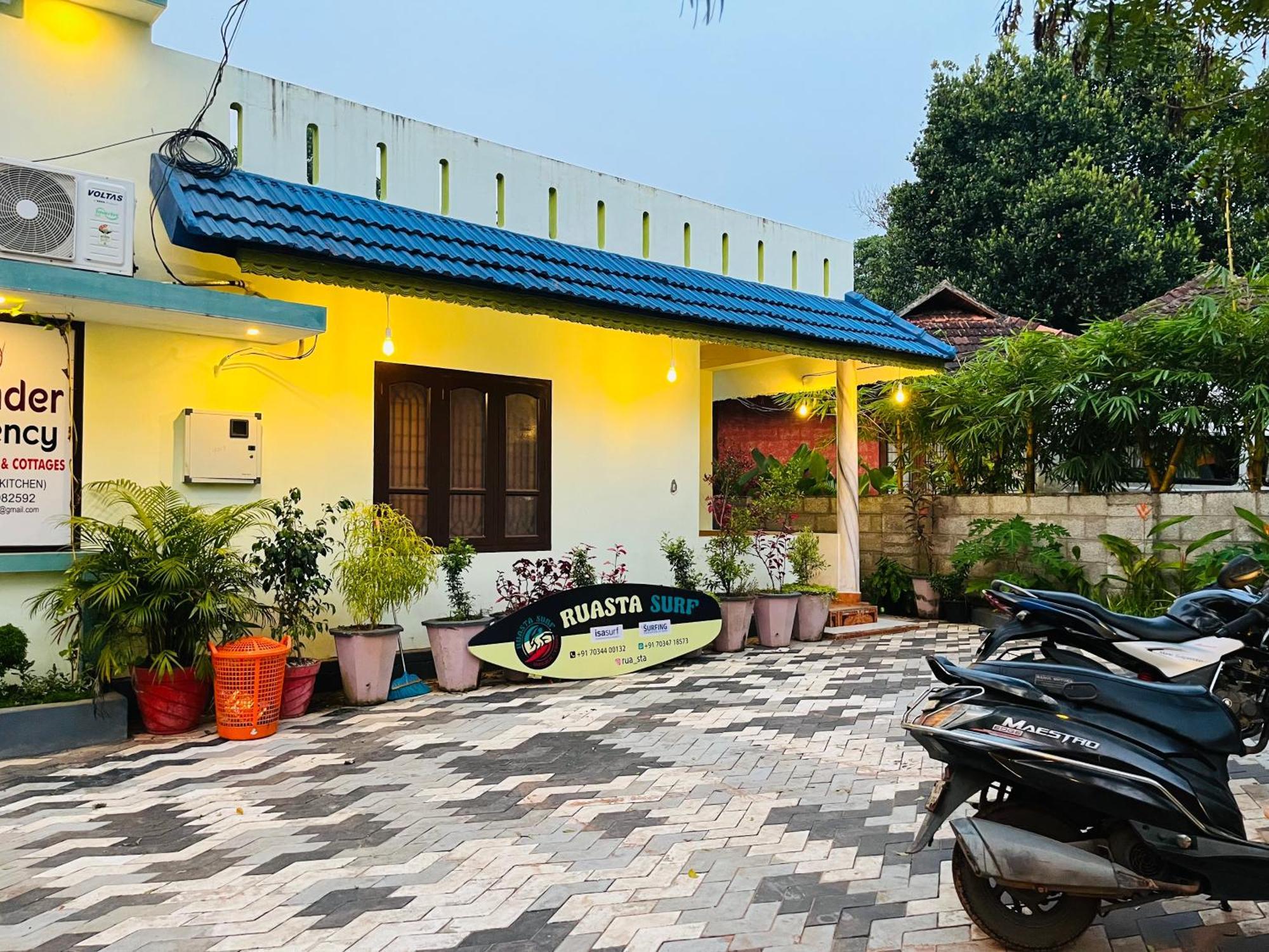 Bed and Breakfast Lavender Residency à Varkala Extérieur photo