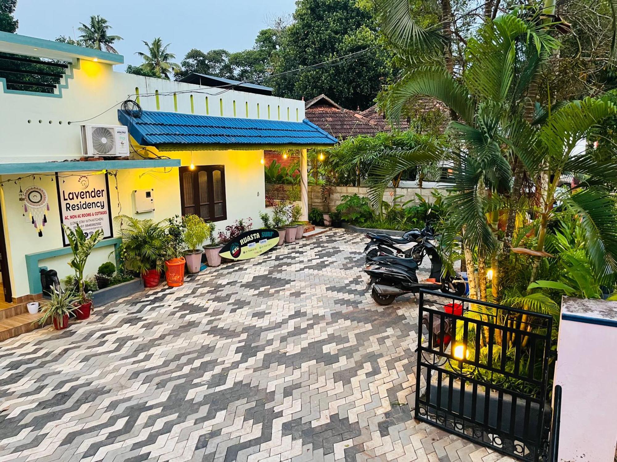 Bed and Breakfast Lavender Residency à Varkala Extérieur photo